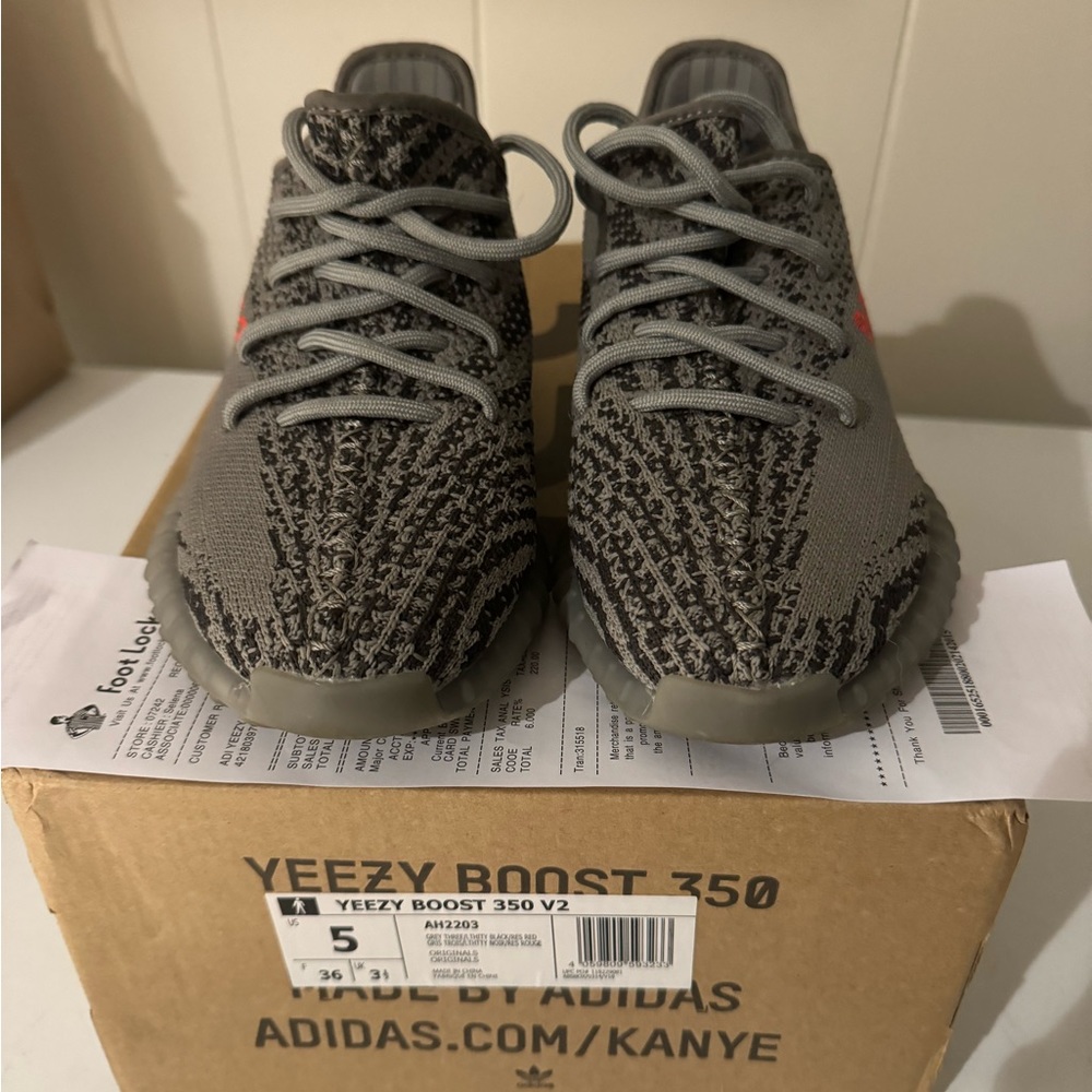 Women’s Yeezy Boost 350